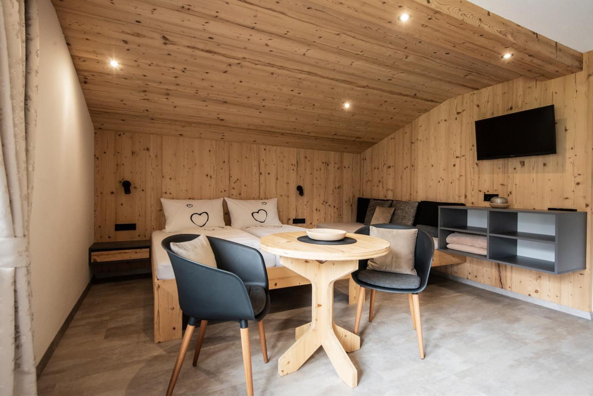 Ferienwohnung Bichler Sonja Matrei in Osttirol Zimmer foto