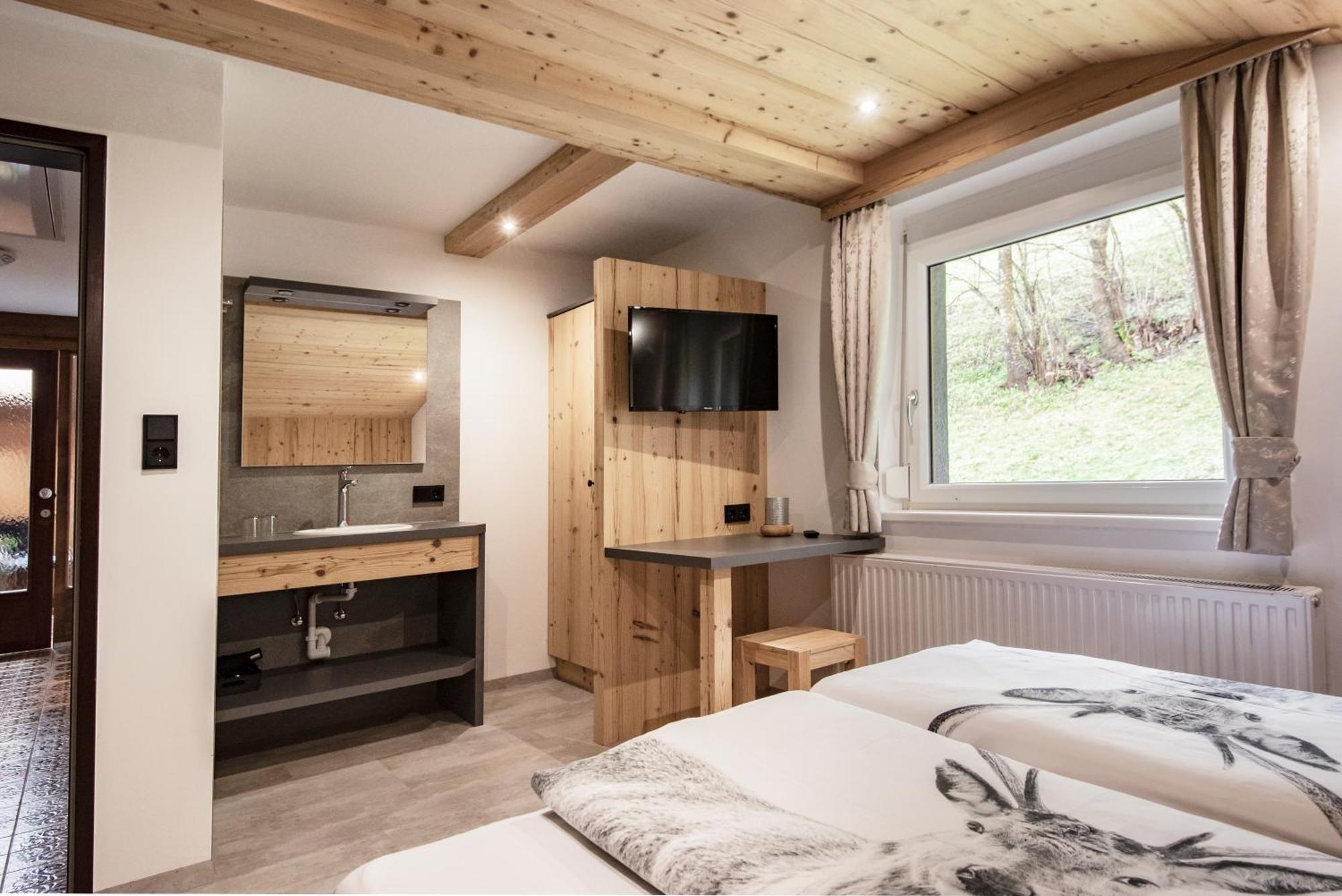 Ferienwohnung Bichler Sonja Matrei in Osttirol Zimmer foto